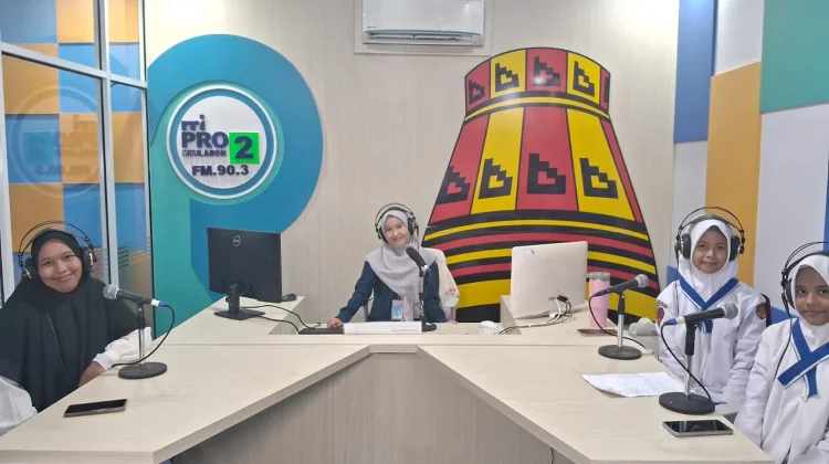 English Club MAN 1 Aceh barat, Dorong Kepercayaan Diri Siswa Berbahasa Inggris