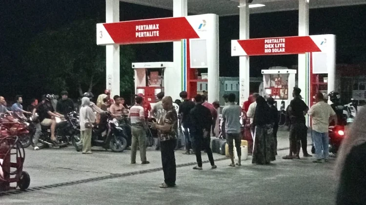 Listrik Padam Wilayah Aceh-Sumatera, Warga Serbu Antrean SPBU