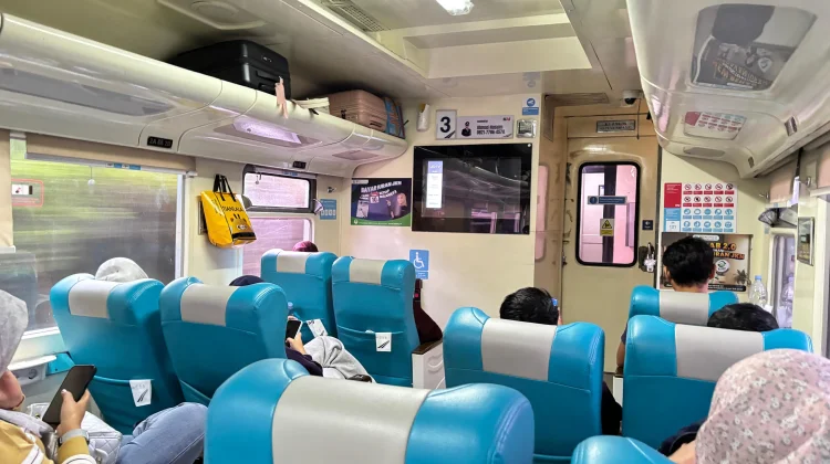Mau Nyaman atau Hemat? Ini Perbandingan Naik Kereta Eksekutif Vs Bisnis
