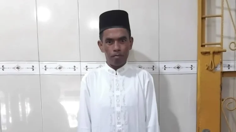 Penjelasan Spanduk Presiden oleh Kepala UPTD Masjid Agung Baitul Makmur