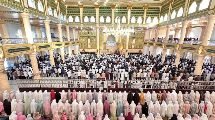 Pemkab Simeulue Laksanakan Shalat  Idul Adha di Masjid Agung Tgk Khalilullah