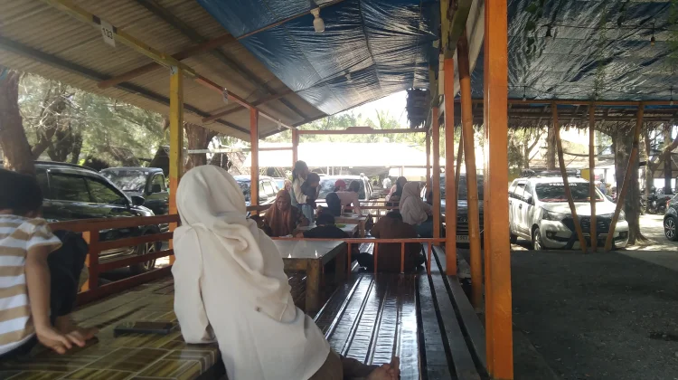 wisata kuliner Suak Puntong memikat pengunjung