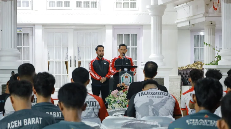 Bupati Tarmizi Makan Malam Bersama Atlit PORA
