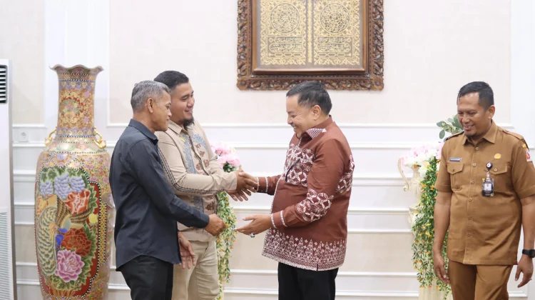 Pemkab Nagan Raya raih  predikat badan publik  informatif