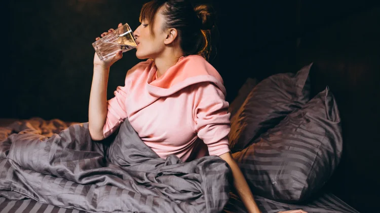 Manfaat Minum  Air Putih sebelum Tidur