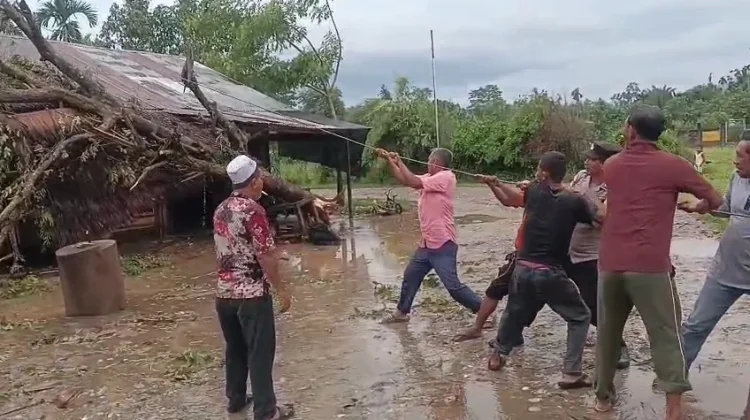 Angin Kencang Rusak Puluhan Rumah Huntara di Aceh Utara