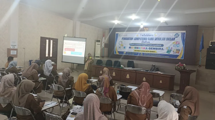 Disdikbud Tingkatkan Kompetensi Guru SD lewat Pelatihan “Matematika Gembira"