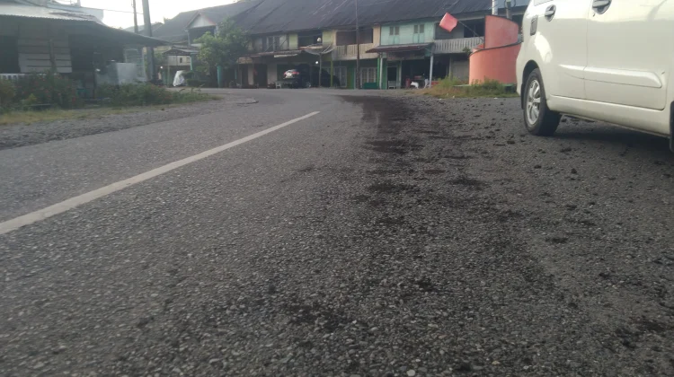 Batubara PT AJB Tumpah di Jalan Kaway XVI, Warga Minta Izin Hauling Dikaji Ulang