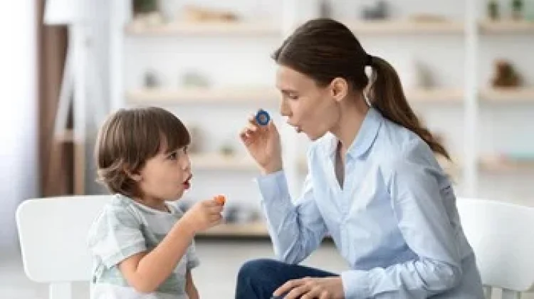 Kenali Penyebab Speech Delay pada Anak
