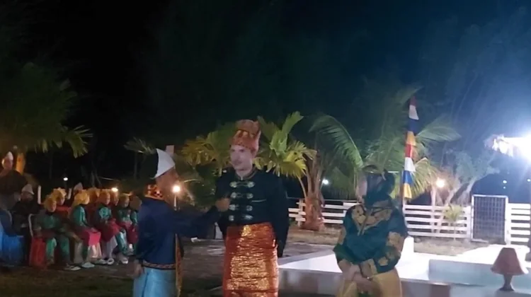 Bupati Monas Hadiri Pagelaran Seni Budaya Simeulue, Puluhan Wisman Terpukau