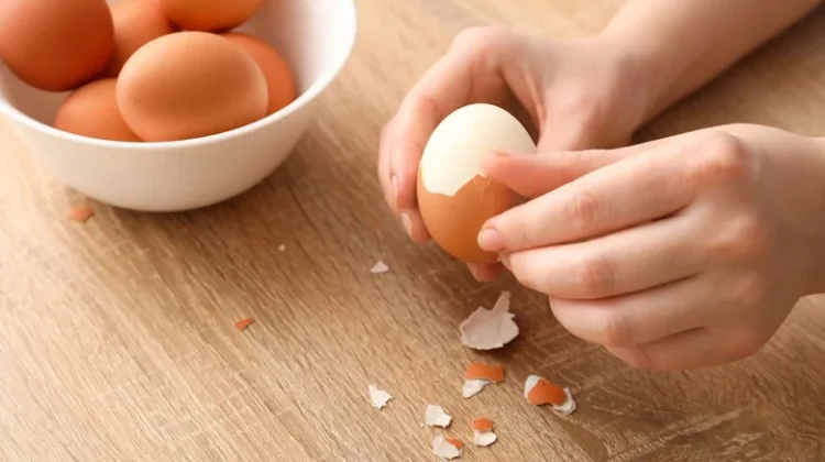 Telur Rebus Sering Susah di Kupas,Coba Trik Sederhana