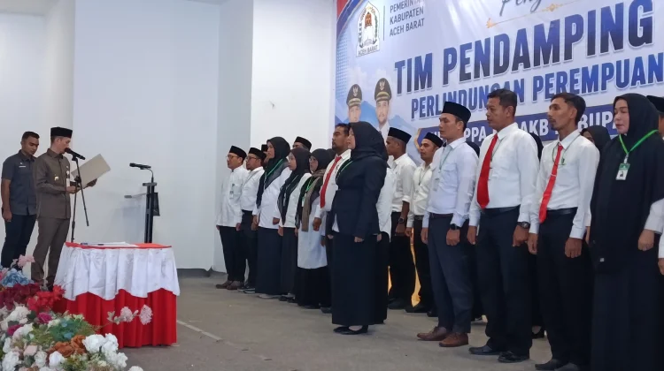 Tarmizi Kukuhkan Tim Pendampingan Kasus Perlindungan Perempuan dan Anak