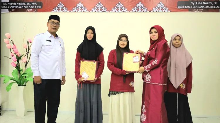 PKW Dekranasda Cetak Wirausaha Muda dan UMKM Kreatif Aceh Barat