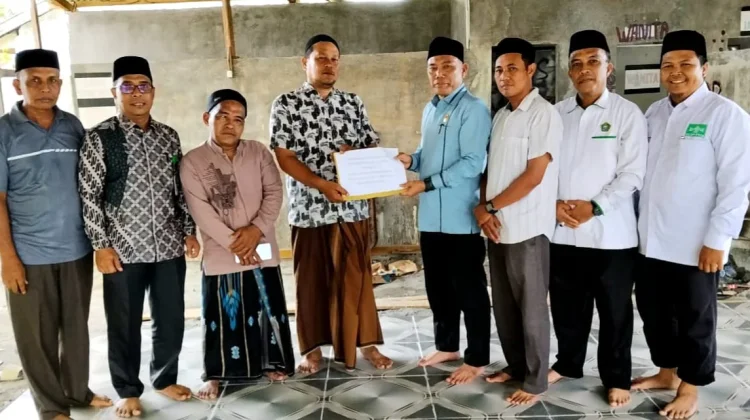 Lazis PCNU Aceh Barat Salurkan Bantuan untuk Meunasah Teuku Umar Batai Puteh