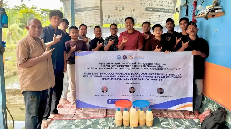Dosen UTU Latih Pembudidaya Ikan di Nagan Raya Buat Probiotik Alami