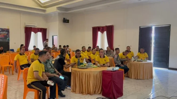 Nobar Bersama Warga, Polres Nagan Raya Perkuat Pesan Kamtibmas