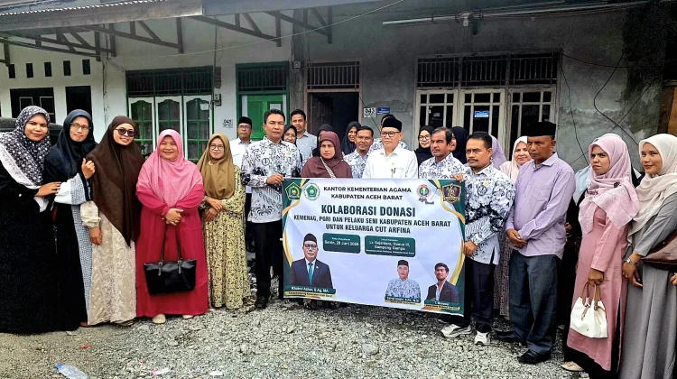 Kolaborasi Kemenag, PGRI dan Seniman Salurkan Donasi untuk Cut Arfina
