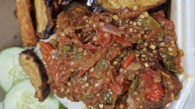 Terlalu Sering Makan Pedas, Nikmat di Lidah, Risiko bagi Kesehatan