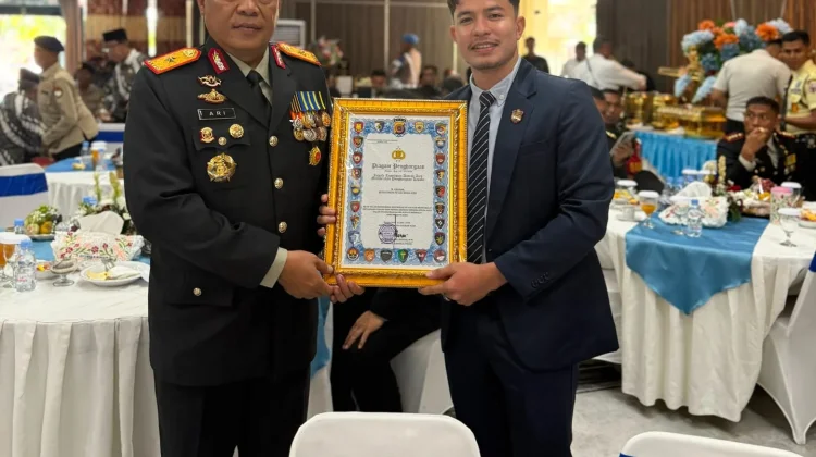 Kapolda Aceh Beri Penghargaan Ketua Umum Petani Muda