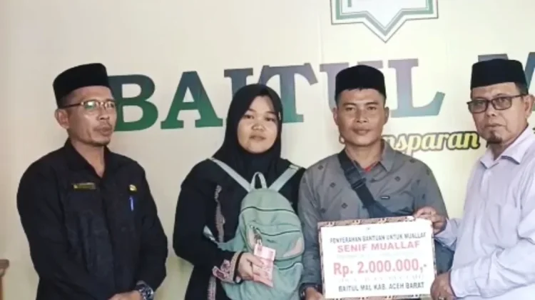 Baitul Mal Aceh Barat Salurkan Bantuan kepada 10 Mualaf