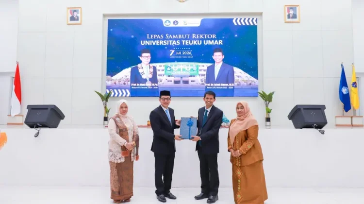 Civitas Akademika UTU Meulaboh Gelar Lepas Sambut Rektor