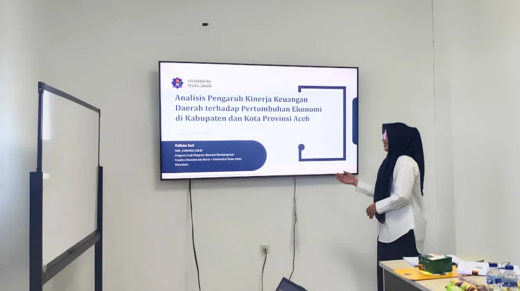 Magister Ekonomi Pembangunan FEB UTU Gelar Ujian Proposal Tesis Mahasiswa