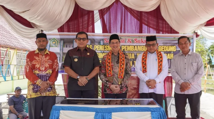 Bupati Simeulue Hadiri Peresmian Gedung Baru MIN 3 dan KUA Teupah tengah