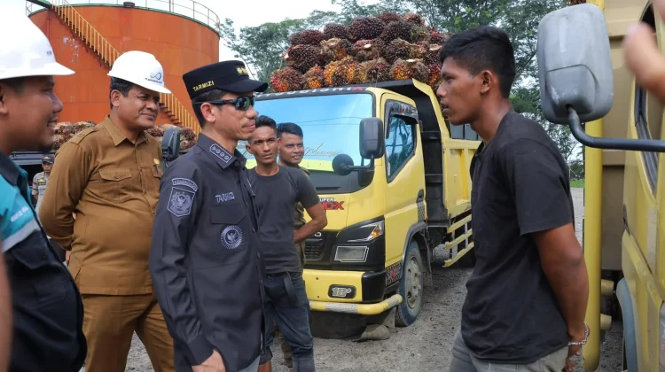 Bupati  Aceh Barat Inspeksi Mendadak  ke Pabrik Kelapa Sawit