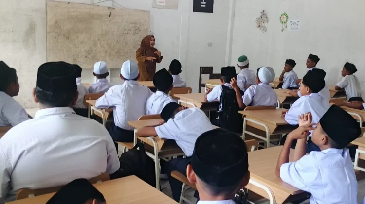 Dayah Madinatuddiniyah Babussalam Teunom Terima 45 Santri Baru Tingkat SMP