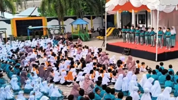 AlAzhar Meulaboh Tutup MPLS 2026 Siswa Baru Diperkenalkan Lingkungan Sekolah