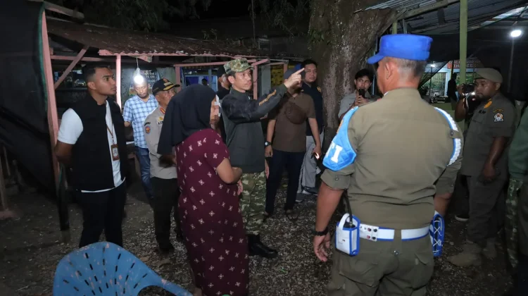 Pemkab Aceh Barat Tertibkan Cafe di Ujung Karang
