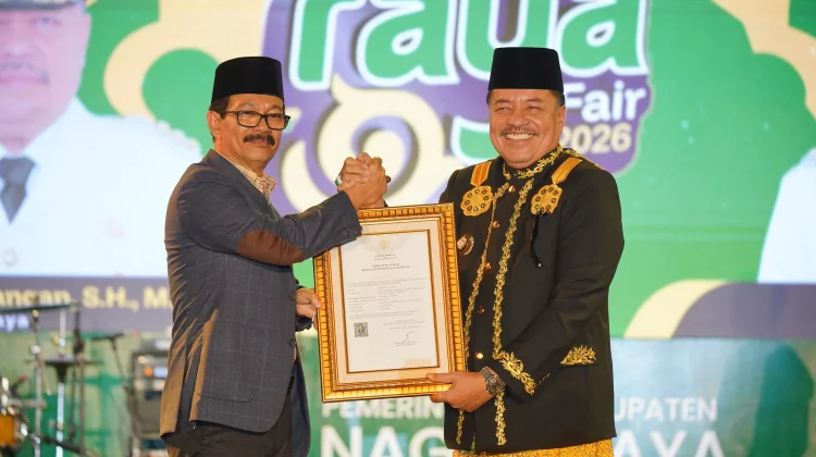 Bupati TRK Terima Sertifikat Kekayaan Intelektual Komunal