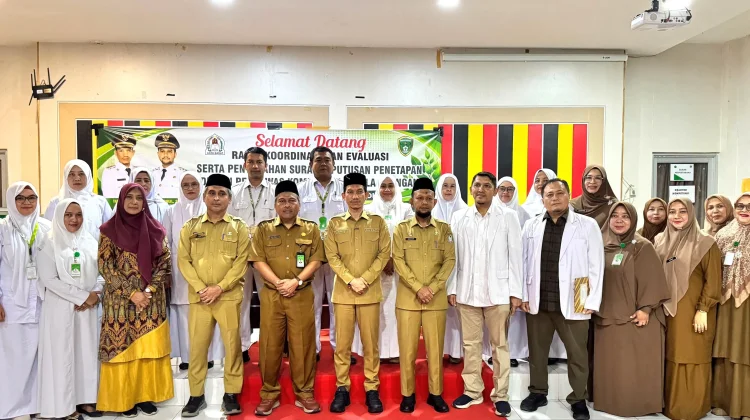 Bupati Aceh Barat Serahkan SK Dewas RSUD CND, Dorong Pelayanan Prima