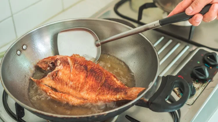 Cara Goreng Ikan agar Tidak Hancur, Simak Tips Berikut