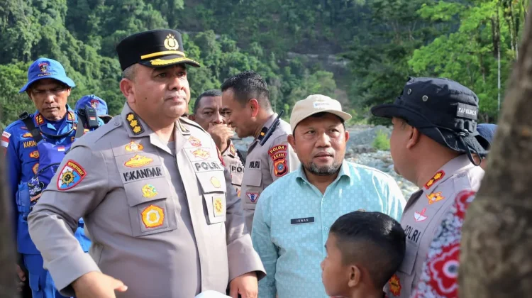 Bupati Tarmizi Tinjau Jembatan  Sikundo