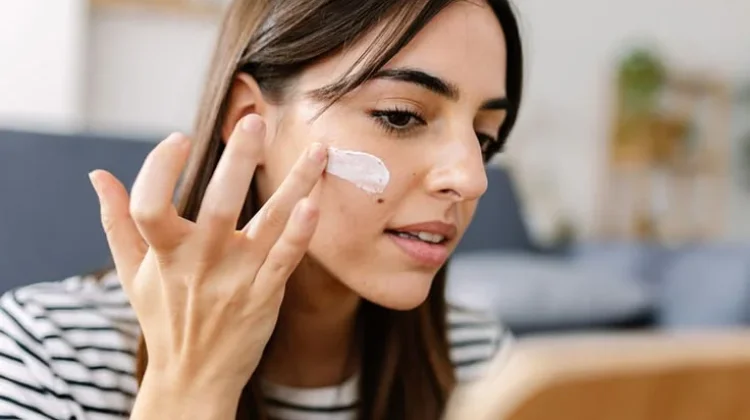 Jangan Asal Pakai Skincare! Begini Cara Merawat Wajah saat Cuaca Panas
