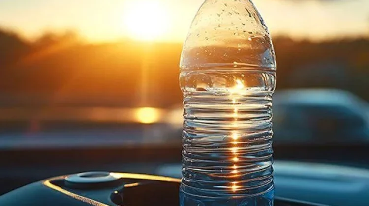 Mengapa Air Minum dalam Botol Tidak Boleh Terlalu Lama Terpapar Matahari?