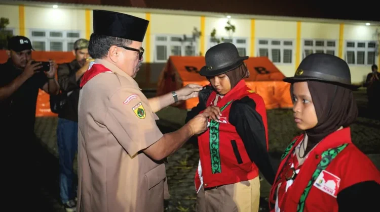 Bupati TRK Minta Kontingen Pramuka Jaga Masjid Giok