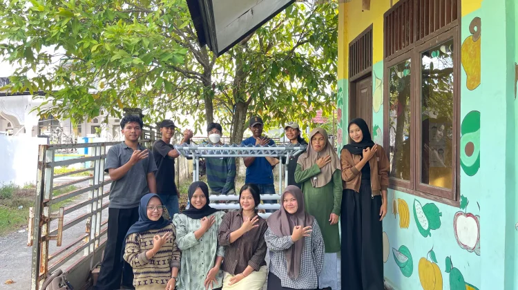 Mahasiswa UTU Gelar Pelatihan Hidroponik Sayur pada Masyarakat