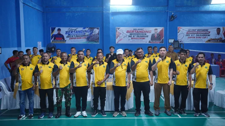 Anggota Komisi VII DPR RI Zulkarnaini Gelar Turnamen Bulutangkis
