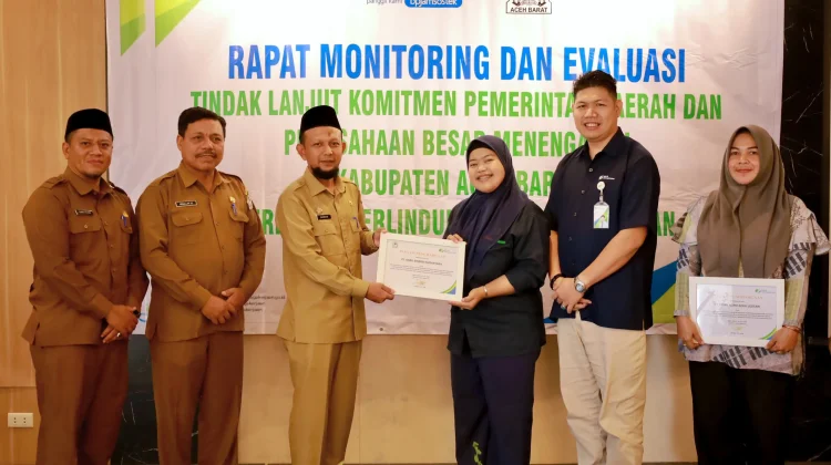 Bupati Tarmizi Buka Rapat Komitment Pemerintah