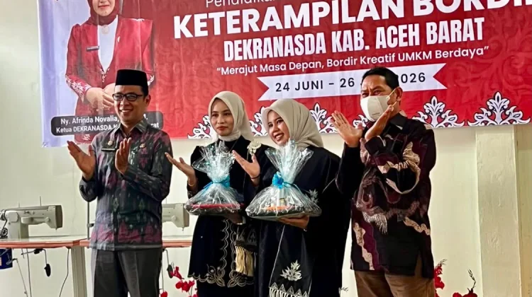 Perempuan Putus Sekolah Ikut Pendidikan