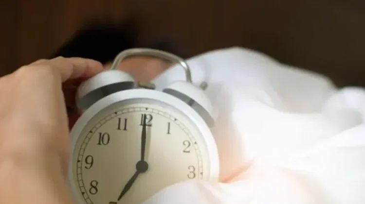 Berapa Lama Tidur yang Tepat untuk Memperlambat Proses Penuaan?