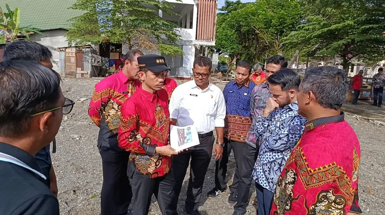Kawasan Samping Masjid Agung Dinilai Strategis untuk Pusat Oleh-Oleh