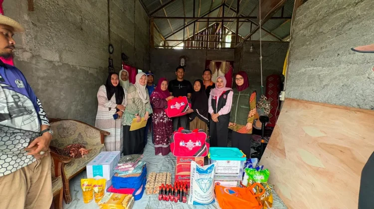 BPBD Aceh Barat Salurkan Bantuan Masa Panik bagi Korban Pohon Tumbang
