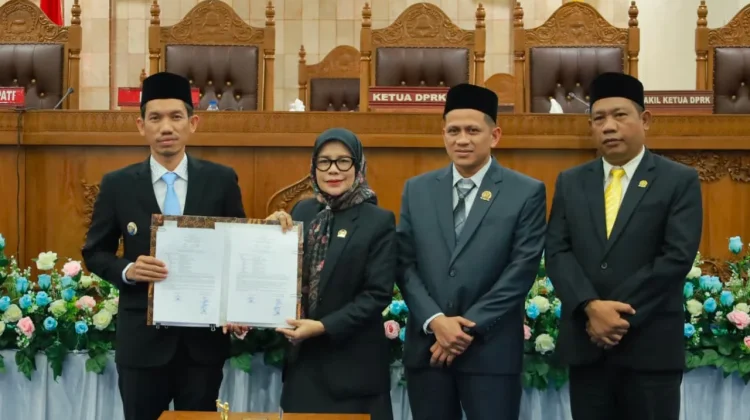 Bupati Tarmizi hadiri Rapat di Gedung DPRK Aceh Barat