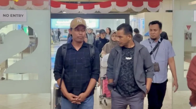 Senator Azhari Cage Bantu Pulangkan Warga Aceh Korban Scammer dari Kamboja