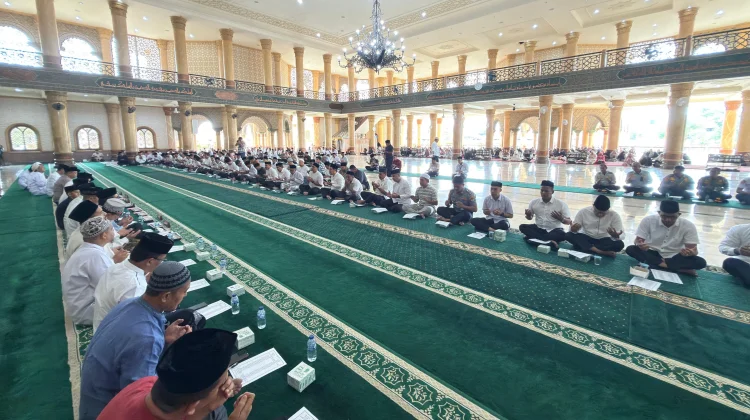 Forkopinda Aceh Barat Gelar Zikir dan Doa Tolak Bala di Mesjid Agung Baitul Makmur