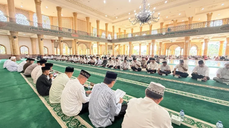 "Rabu Abeh" Pemkab Aceh Barat Gelar Zikir dan Doa Bersama