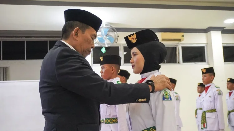 Bupati Simeulue Kukuhkan 30 Paskibraka HUT ke 81 Kemerdekaan RI